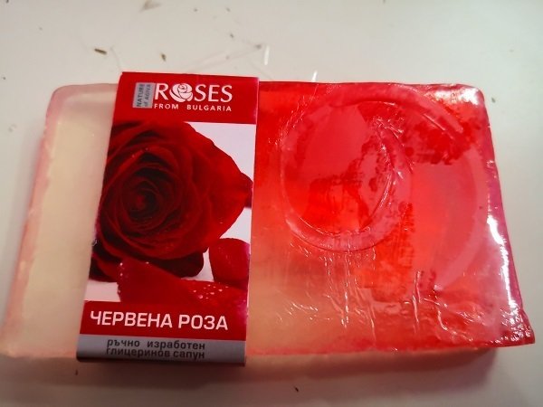 HANDGEFERTIGTE GLYCERINSEIFE  Roses Red ROSE